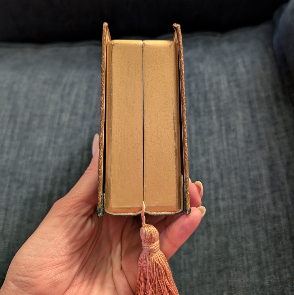Vintage Brown Hard Cover Book Clutch With Pink Tassel - Picture 10 of 10